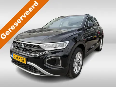 Volkswagen T-Roc 1.0 TSI Life Edition Digital Cockpit / Camera / Keyless / App-connect / 17"LM velge