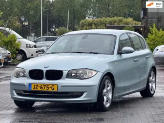 BMW 1-serie 118i High Executive | Climate control | Cruise control | LM velgen | Stoelverwarming | 2