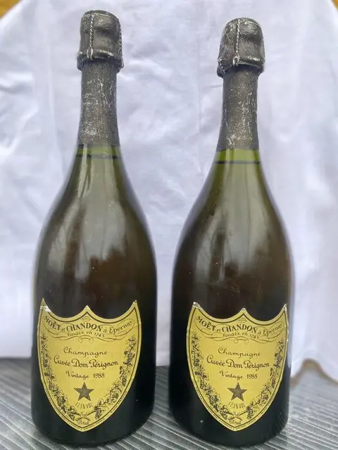 1988 Dom Perignon - Champagne Brut - 2 Flessen (0.75 liter)