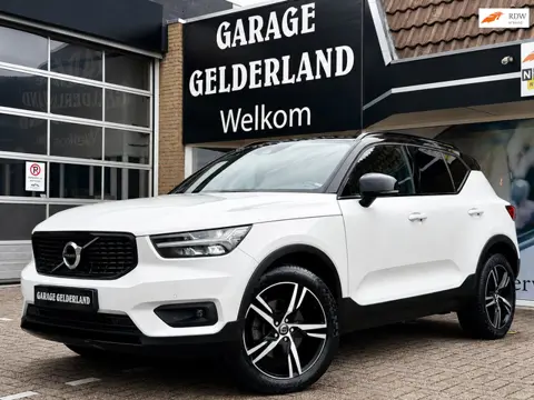 Volvo XC40 1.5 T3 R-Design | FULL-LED | APPLE/ANDROID | LEDER/ALCANTARA | ACC | NAVI | CAMERA | FULL