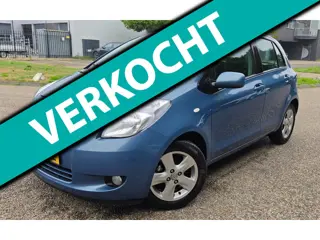 Toyota Yaris 1.3 VVTi 87PK 5Drs Clima Elec pakket LM Velgen 4 cilinder Nette auto