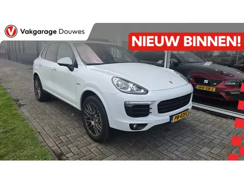 Porsche Cayenne 3.0 S E-Hybrid Platinum Edition |NAP|1e eigenaar|SportChrono|Pano|Memory