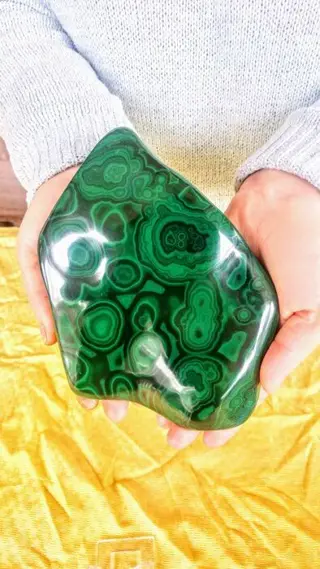 Malachiet - vrije vorm - diamantgepolijste massieve steen