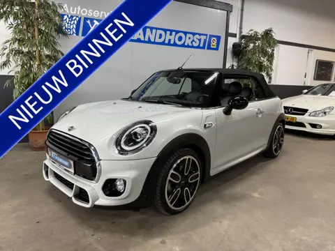 MINI Cabrio 1.5 Cooper Salt // Leer // Mini Yours // JCW!