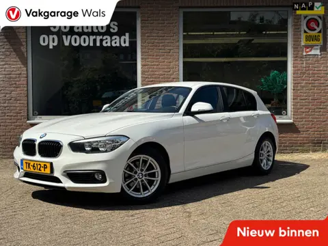 BMW 1-serie 118i CORPORATE | NAVI | AUTOMAAT | CLIMA | PDC | ZOMER + WINTERSET