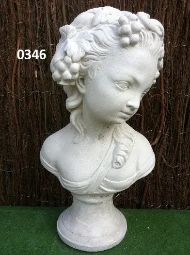 Druiven meisje borstbeeld.