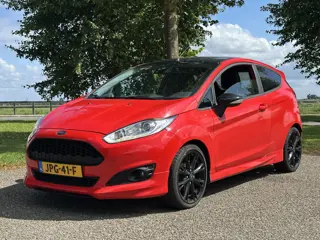 Ford Fiesta 1.0 EcoBoost Titanium Sport uitvoering * Nieuwe model