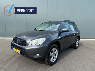Toyota RAV4 2.0 VVTi Executive 4WD | LEDER | TREKHAAK !