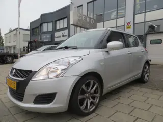 Suzuki Swift 1.2 Bandit EASSS 5 deurs ,nl auto ,cruise control,airco