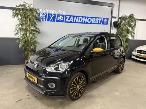 Volkswagen up! 1.0 TSI BMT high up! // Panodak // Ecc // Stoelverw. // PDC // Cruise//90PK!!!