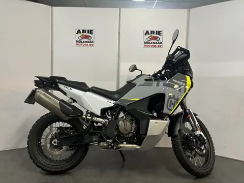 Husqvarna NORDEN 901 (bj 2026)