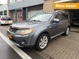 MITSUBISHI OUTLANDER 2.4 Intense+ 4WD AUTOMAAT 7 PERS. RIJDT GOED APK