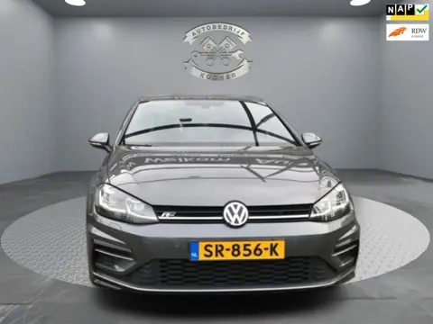 Volkswagen Golf 1.0 TSI Highline Business R
