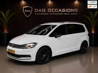 Volkswagen Touran 1.5 TSI Business CAMERA|AUTOMAAT|ADAPT CRUISE|PDC|TREKHAAK