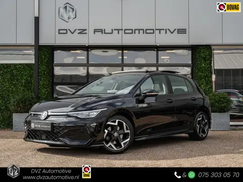 Volkswagen Golf 1.5 TSI R-Line Edition | Pano | Camera | Drive Assist | BTW