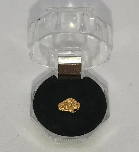 Goud natuurlijk goudklompje Australië - 0,97 g - (1)