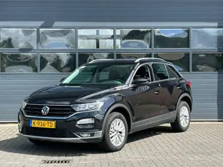 VOLKSWAGEN T-ROC 1.5 TSI STYLE BUSINESS I ADAPTIVE CRUISE CONTROL I ELEKTRONISCHE ACHTERKLEP I NAVIG
