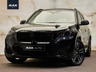BMW X1 xDrive30e M Sport Pro , NL-auto, pano, tr.haak, H/K, 19", keyless, privacy
