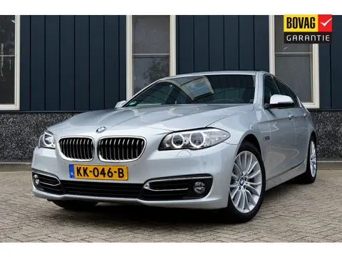 BMW 5 Serie 520i Luxury Edition Rijklaarprijs-Garantie Leder Sport interieur Schuifdak Led Navigatie