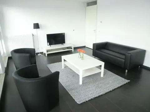 Woning aan de Cas Oorthuyskade te Amsterdam