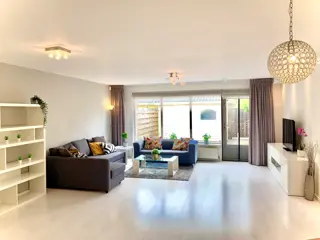 Woning aan de Anne de Vrieslaan te Amstelveen