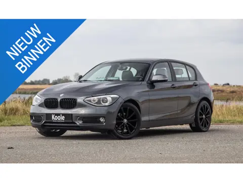BMW 1-serie 116i Business+ AUTOMAAT / CRUISE CONTROLE / BLACK LINE / AIRCO / CARPLAY / URBAN