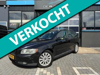Volvo V50 2.4 Momentum Airco Cruise Trekhaak Nieuwe APK Dealeronderhouden Leuke Auto !!!