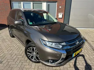Mitsubishi Outlander 2.0 PHEV Executive Edition / Navi / Leder / Camera / Stoelverw / PDC / NAP / Cl