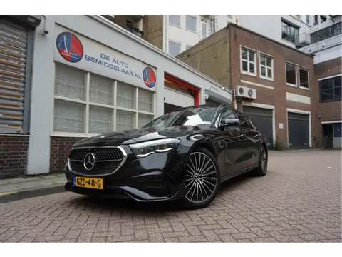 Mercedes-Benz E-Klasse Estate 300 e AMG Line Premium Plus Airmatic | Hyperscreen | Trekhaak | Pano |