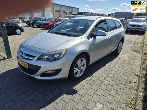 Opel Astra Sports Tourer Opel Astra Sports Tourer 1.4 Cosmo