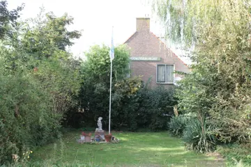 Foto 14 van Sfeervolle woonboerderij met openhaard en grote tuin nabij Oosterend