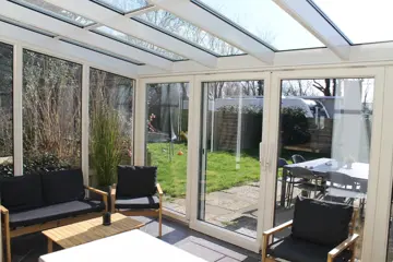 Foto 17 van Sfeervolle woonboerderij met openhaard en grote tuin nabij Oosterend