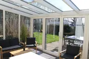 Foto 27 van Sfeervolle woonboerderij met openhaard en grote tuin nabij Oosterend
