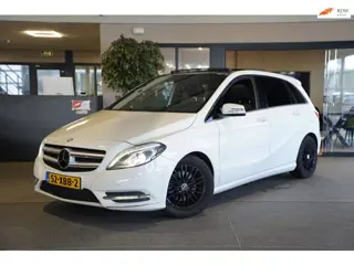 Mercedes-Benz B-klasse 180 Ambition Pano Xenon Leder trekhaak