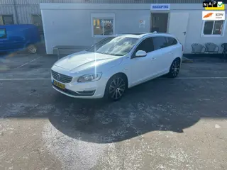 Volvo V60 2.4 D6 Twin Engine R-Design
