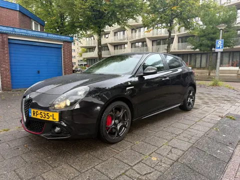 Alfa Romeo Giulietta 1.4 Turbo MultiAir Super AUTOMAAT Black Leather Edition
