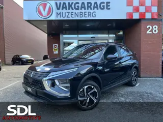 Mitsubishi Eclipse Cross 2.4 PHEV Intense // KEYLESS // CAMERA // CRUISE // APPLE-ANDROID AUTO // ST