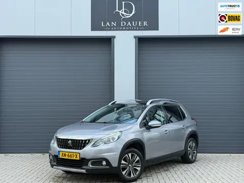 Peugeot 2008 1.2 PureTech Allure / PANORAMADAK / CARPLAY PDC
