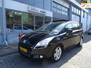 Peugeot 5008 1.6 THP Blue Lease Executive 7p.