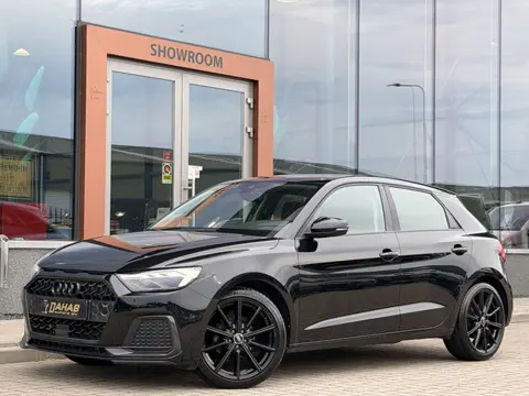 Audi A1 Sportback 25 TFSI Pro Line | Apple carplay | Lane Assist | 18 inch | Stoelverwarming | Autom