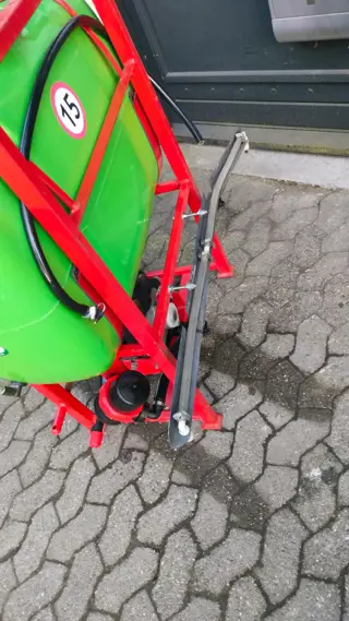HHTC- Mini_Veldspuitje = 150 Liter met slang en boompje ...