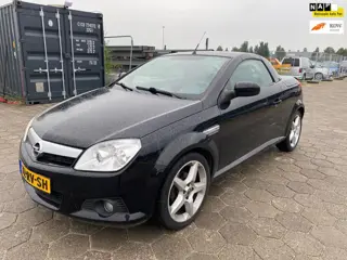 Opel Tigra TwinTop 1.4-16V Linea Rosso|Airco|Cruise|Leer|Apk 8/2027!!!