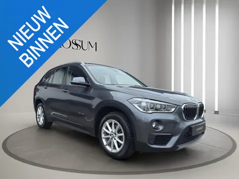BMW X1 sDrive18i Executive | Verwarmde Sportstoelen | Camera | Led | Trekhaak | Climate | Parksenors