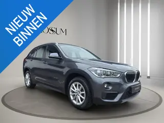 BMW X1 sDrive18i Executive | Verwarmde Sportstoelen | Camera | Led | Trekhaak | Climate | Parksenors