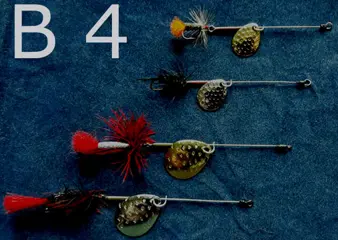 Diverse sets van 4 stuks Ultra Light Baars - Snoekspinners met vlieg voor de 3 - 5 grams spinhengel