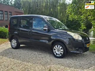 Fiat Doblò 1.4 Dynamic 7p. Airco 2x Zijdeur Trekhaak APK 01-2027 Benzine