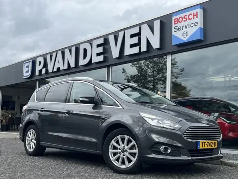 Ford S-Max 1.5 EcoBoost Titanium 7p. 160pk 6-bak | 7 zitplaatsen | Sony | Navi | Carplay | Android A