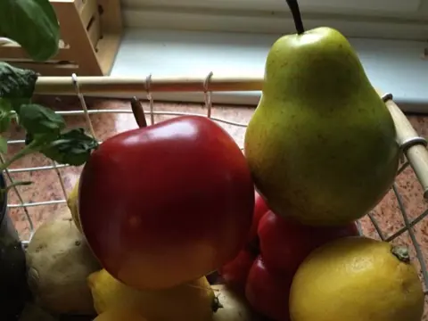 Appel , peer , nep fruit , net echt , kado , deco