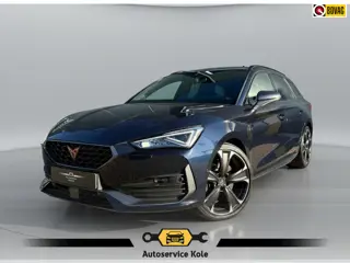 CUPRA Leon Sportstourer 1.4 e-Hybrid VZ * Trekhaak * Camera * Stoelverwarming * Keyless *