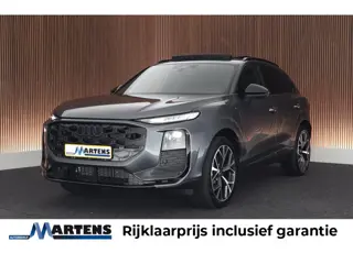 Audi Q3 1.5 272pk e-hybrid S edition Trekhaak Camera Keyless Panoramadak Stoelverwarming Virtual Coc
